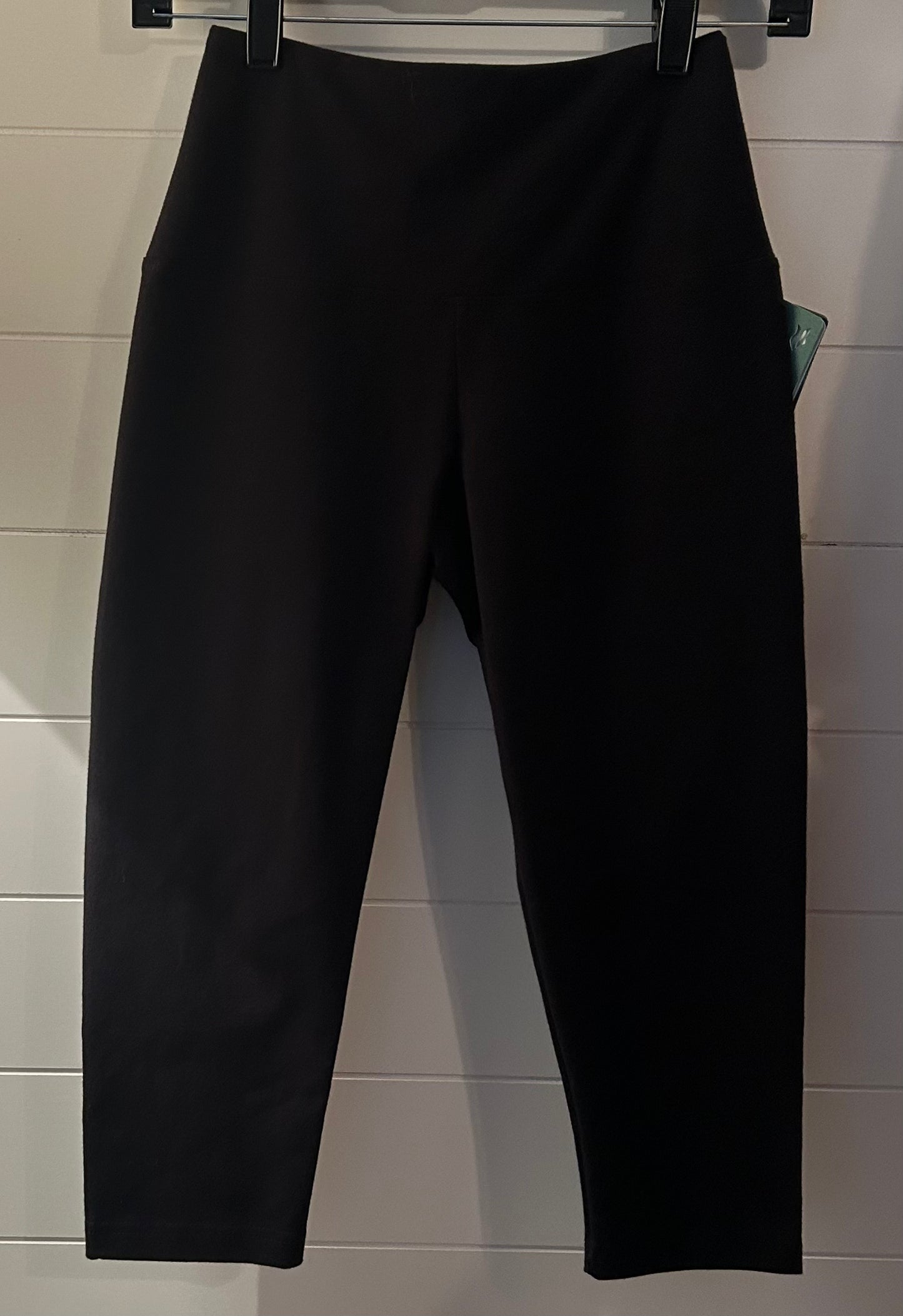 Lysse Black Cotton Capri