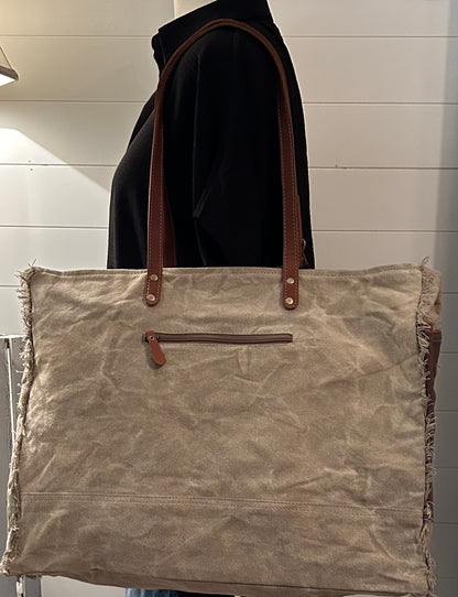 Myra Yesteryear Weekender Bag